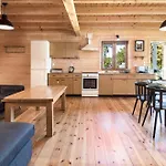 Letniskowe Baltyk 山林小屋 *